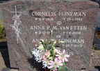 `fijneman.c. 1908-1985 annelies. 1953-2002 etten.van.anna. 1911-2002. g